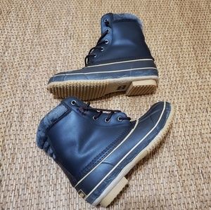 Men's Yukon Boots Size 8M,